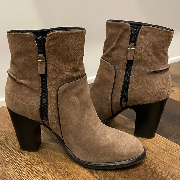 Rag & Bone Grayson Suede Ankle Boot - Picture 3 of 8